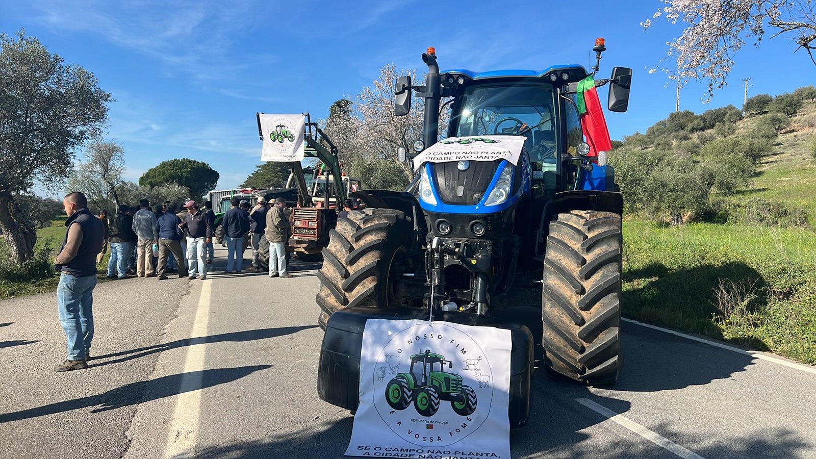 Agricultores em Vila Verde de Ficalho não desmobilizam até terem garantias