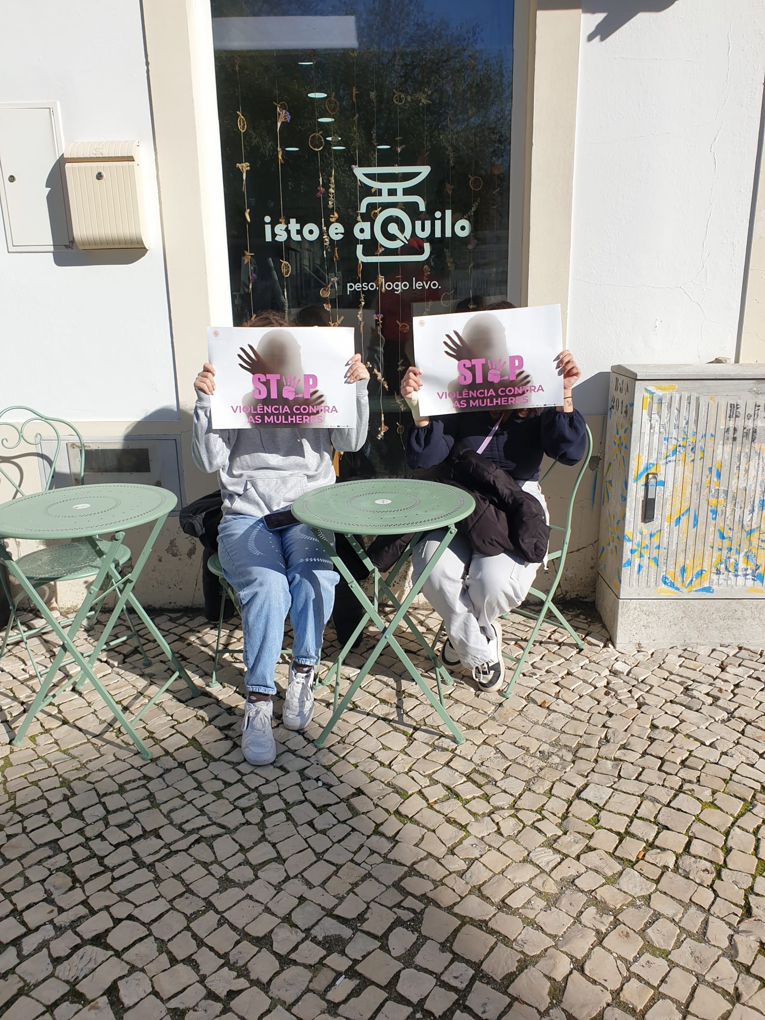 Alunos da Escola Bento de Jesus Caraça dizem STOP à violência contra as mulheres (fotogaleria) - 13 de Dezembro, 2025 foto 4 - Rádio Pax 2025