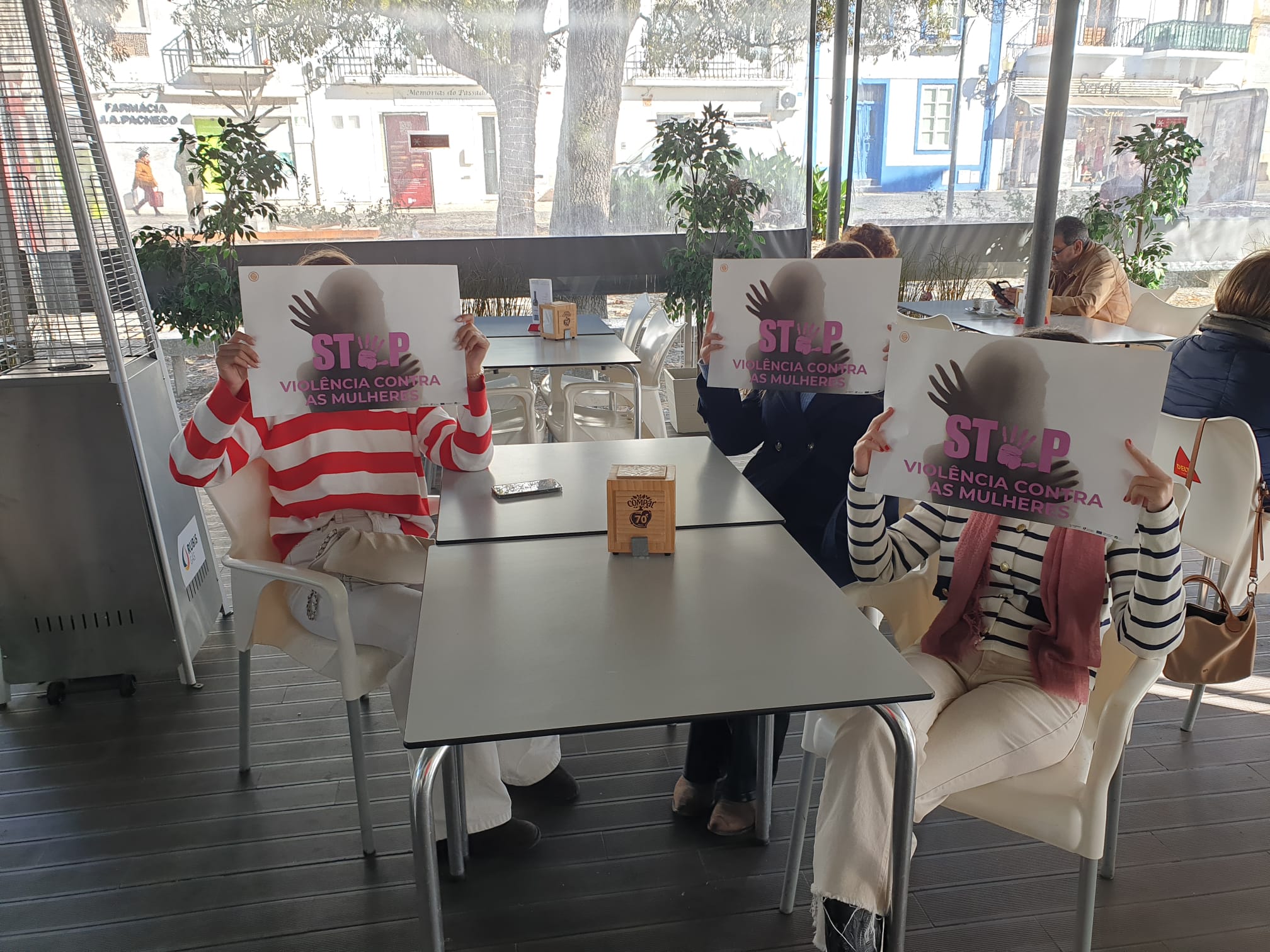 Alunos da Escola Bento de Jesus Caraça dizem STOP à violência contra as mulheres (fotogaleria) - 13 de Dezembro, 2025 foto 9 - Rádio Pax 2025