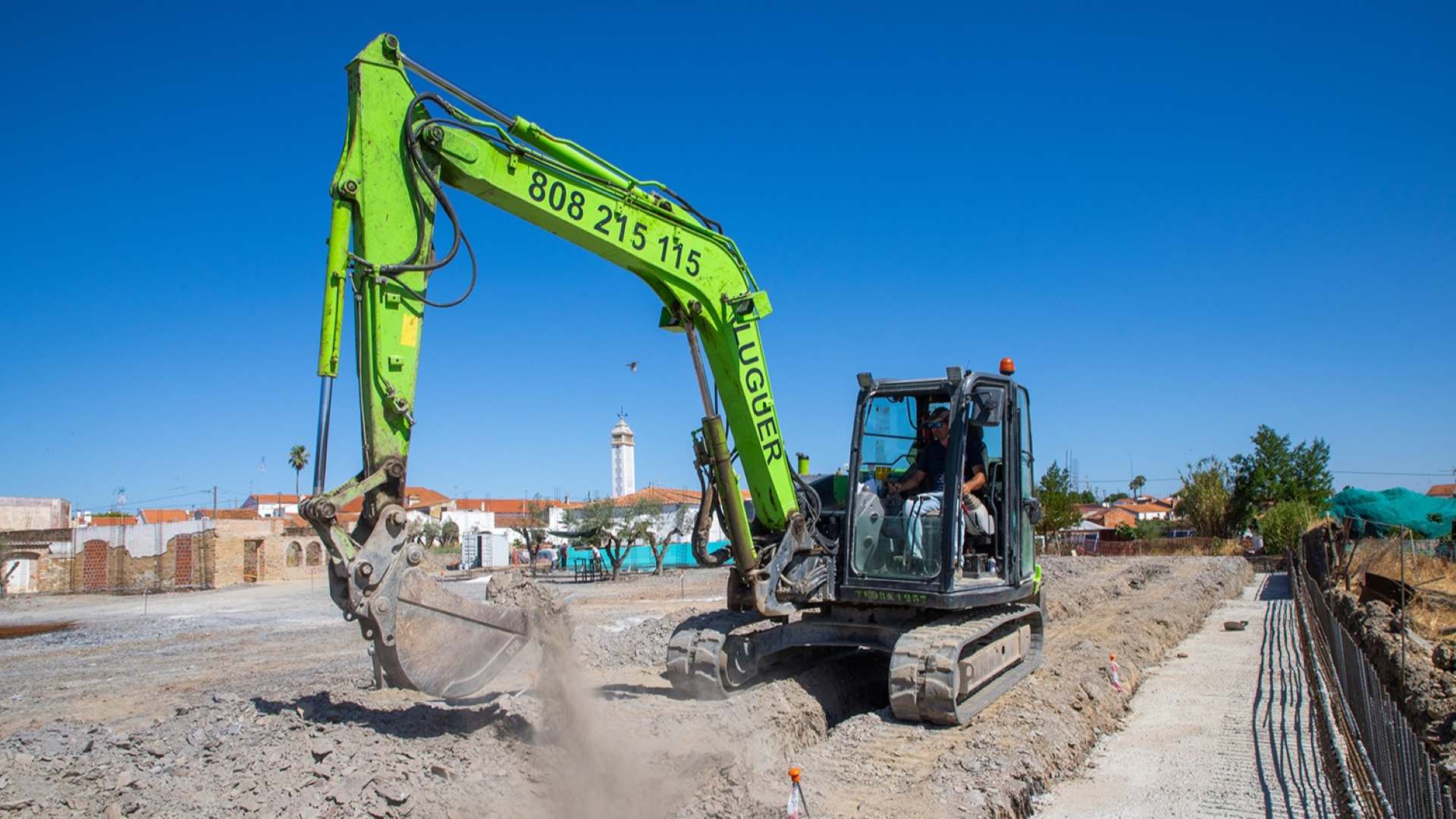 Obras na Esplanada Mercedes decorem a “bom ritmo”