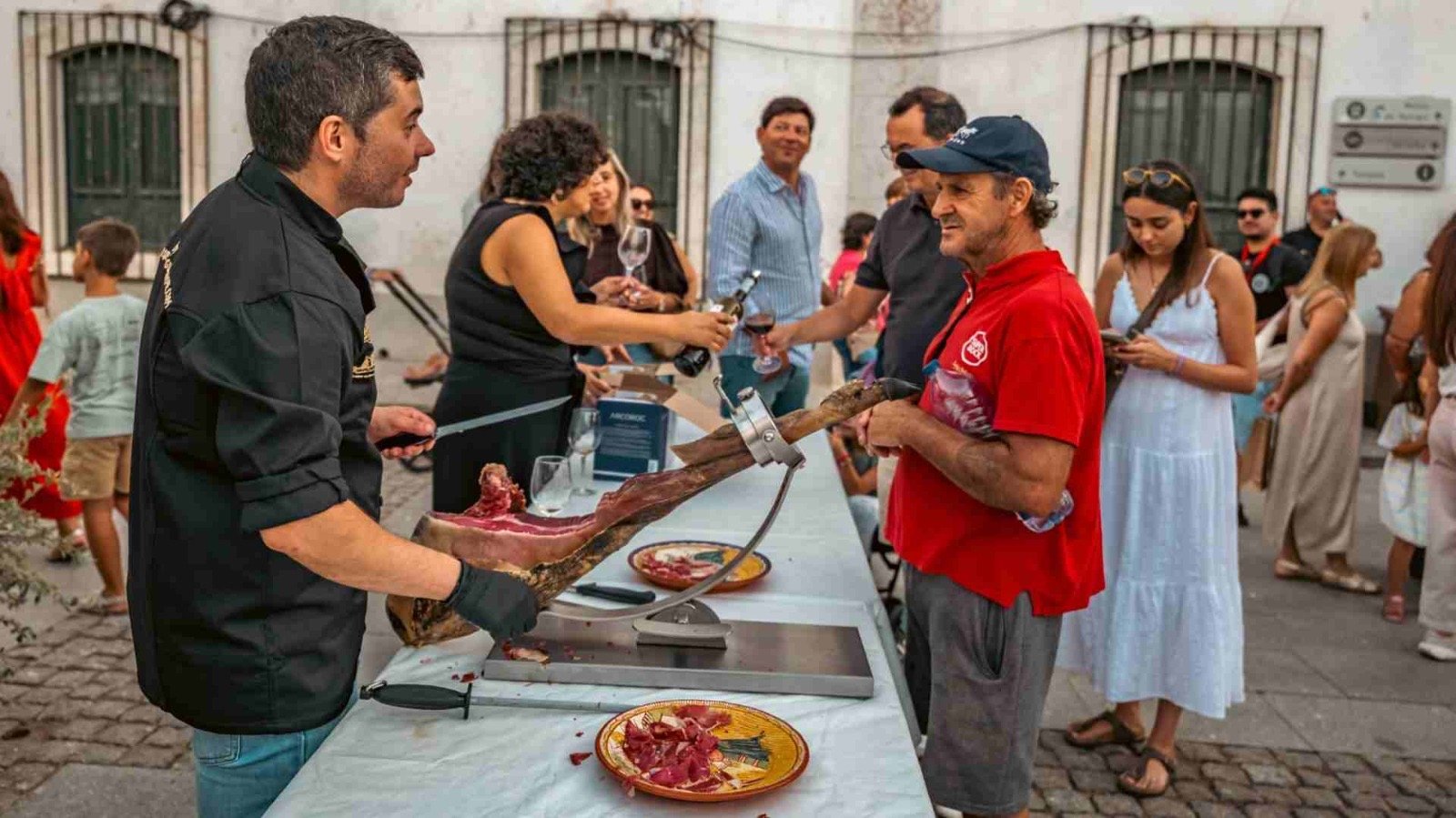 Novo modelo da Feira de Agosto conquista Serpa e confirma sucesso nas ruas do centro histórico (Com Fotogaleria) - 24 de Agosto, 2026 1b5c83c0 965a 465e 8e9d 7ce1daa1857c - Rádio Pax 2026
