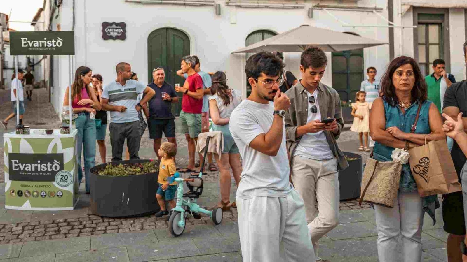 Novo modelo da Feira de Agosto conquista Serpa e confirma sucesso nas ruas do centro histórico (Com Fotogaleria) - 24 de Agosto, 2026 93c312e0 2905 4cdc badb 47849b2ded45 - Rádio Pax 2026