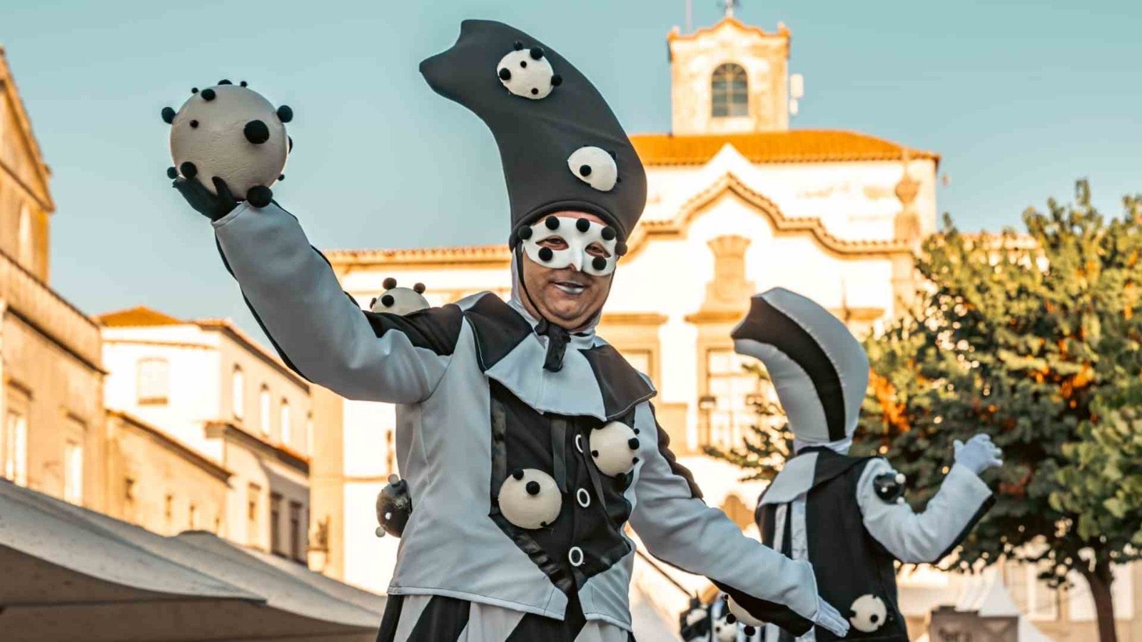 Novo modelo da Feira de Agosto conquista Serpa e confirma sucesso nas ruas do centro histórico (Com Fotogaleria) - 24 de Agosto, 2026 edefaa10 a0ba 48ce 802f efd02d90ff15 - Rádio Pax 2026