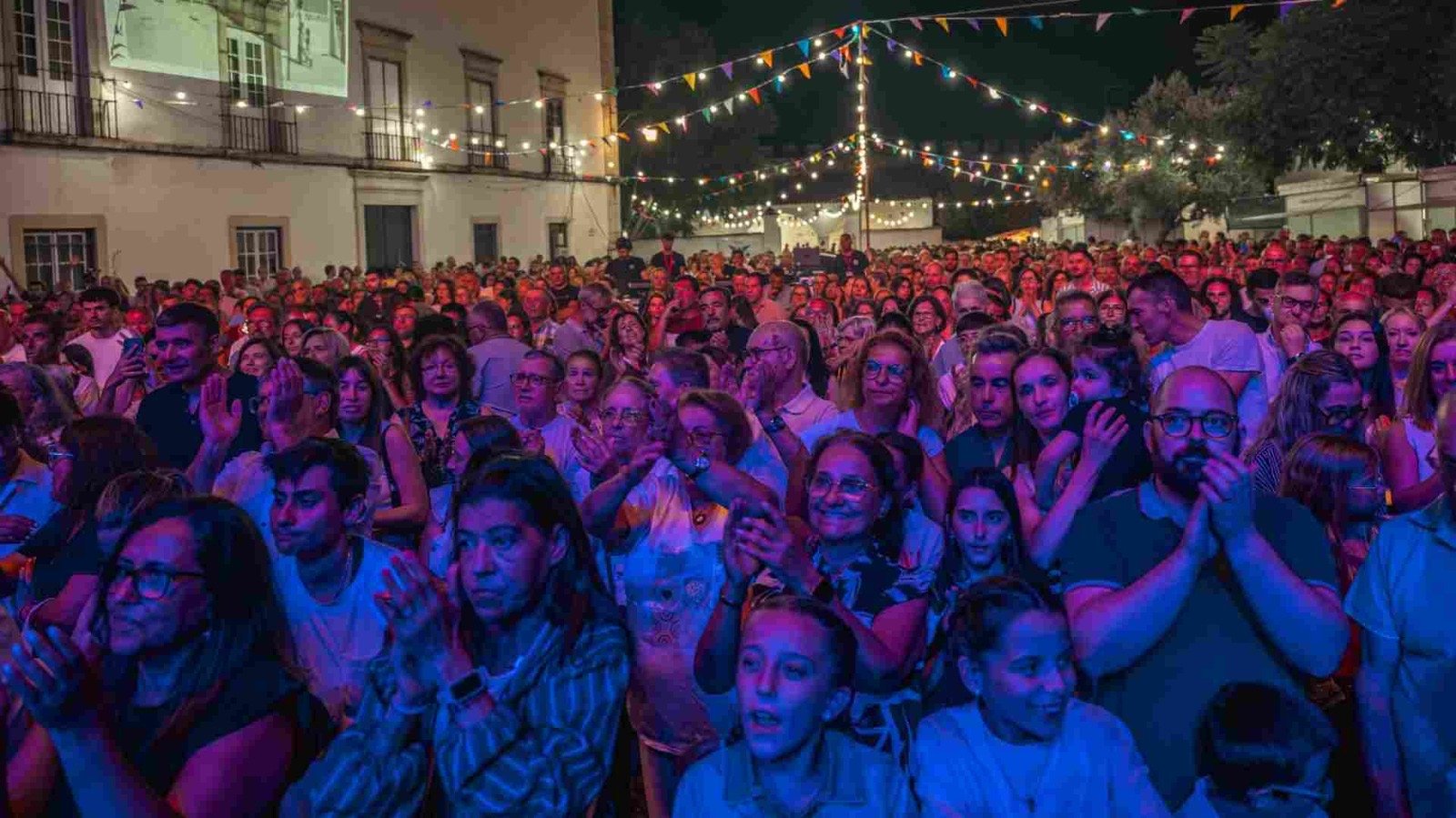 Novo modelo da Feira de Agosto conquista Serpa e confirma sucesso nas ruas do centro histórico (Com Fotogaleria) - 24 de Agosto, 2026 ff2c2a2d fec8 4b09 936a 8a5414ed2a50 - Rádio Pax 2026