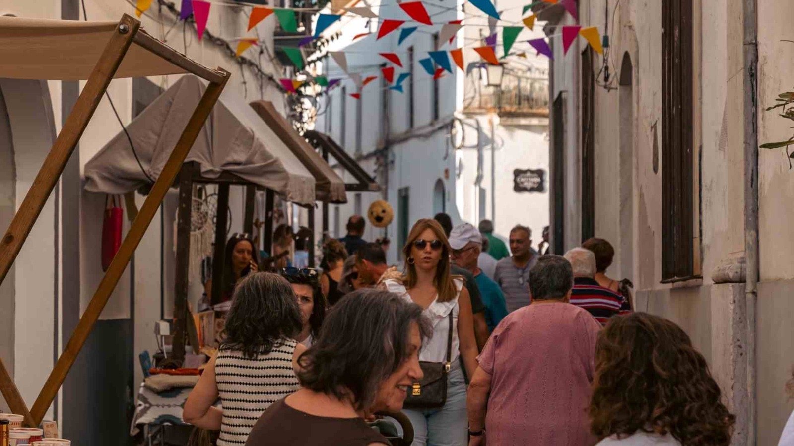 Novo modelo da Feira de Agosto conquista Serpa e confirma sucesso nas ruas do centro histórico (Com Fotogaleria) - 24 de Agosto, 2026 ff624c1c a286 487a 9c06 f7e2475d2719 - Rádio Pax 2026