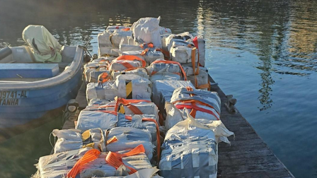 Mar de cocaína no Alentejo: GNR interceta quase quatro toneladas de droga (fotos da apreensão) - 9 de Outubro, 2026 1000061229 - Rádio Pax 2026